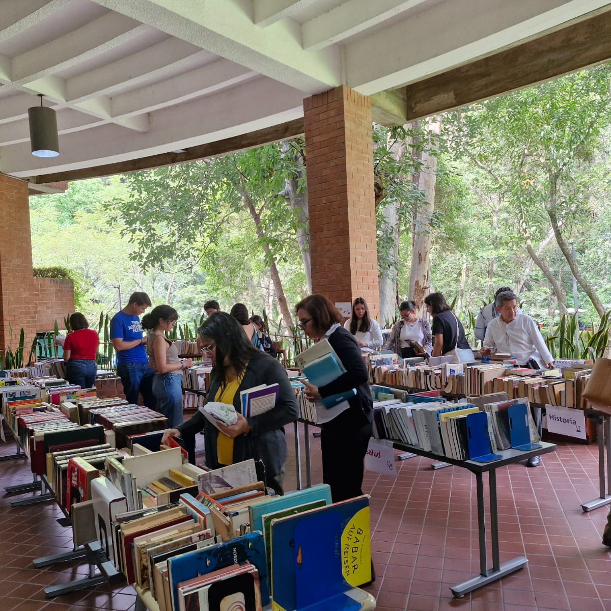 Venta de libros 4- cuadrada