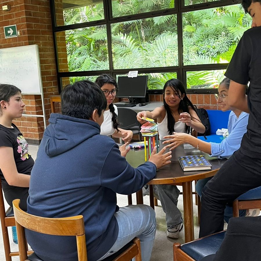 202510 Fotos Carpinteros - La biblioteca de la medianoche 4